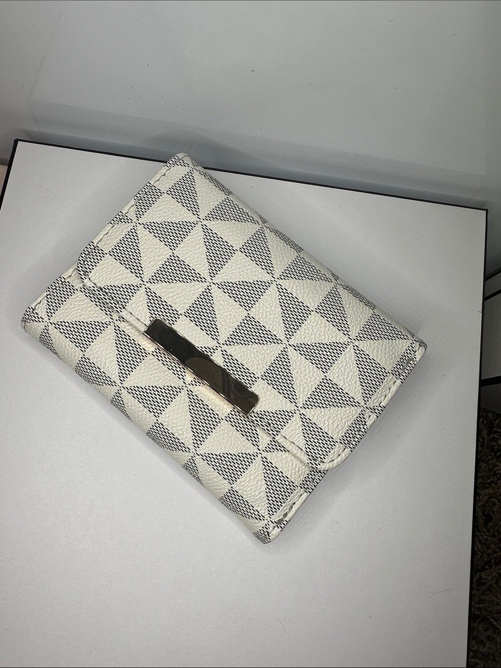 White Geometric Pattern Compact Wallet - Women Bags